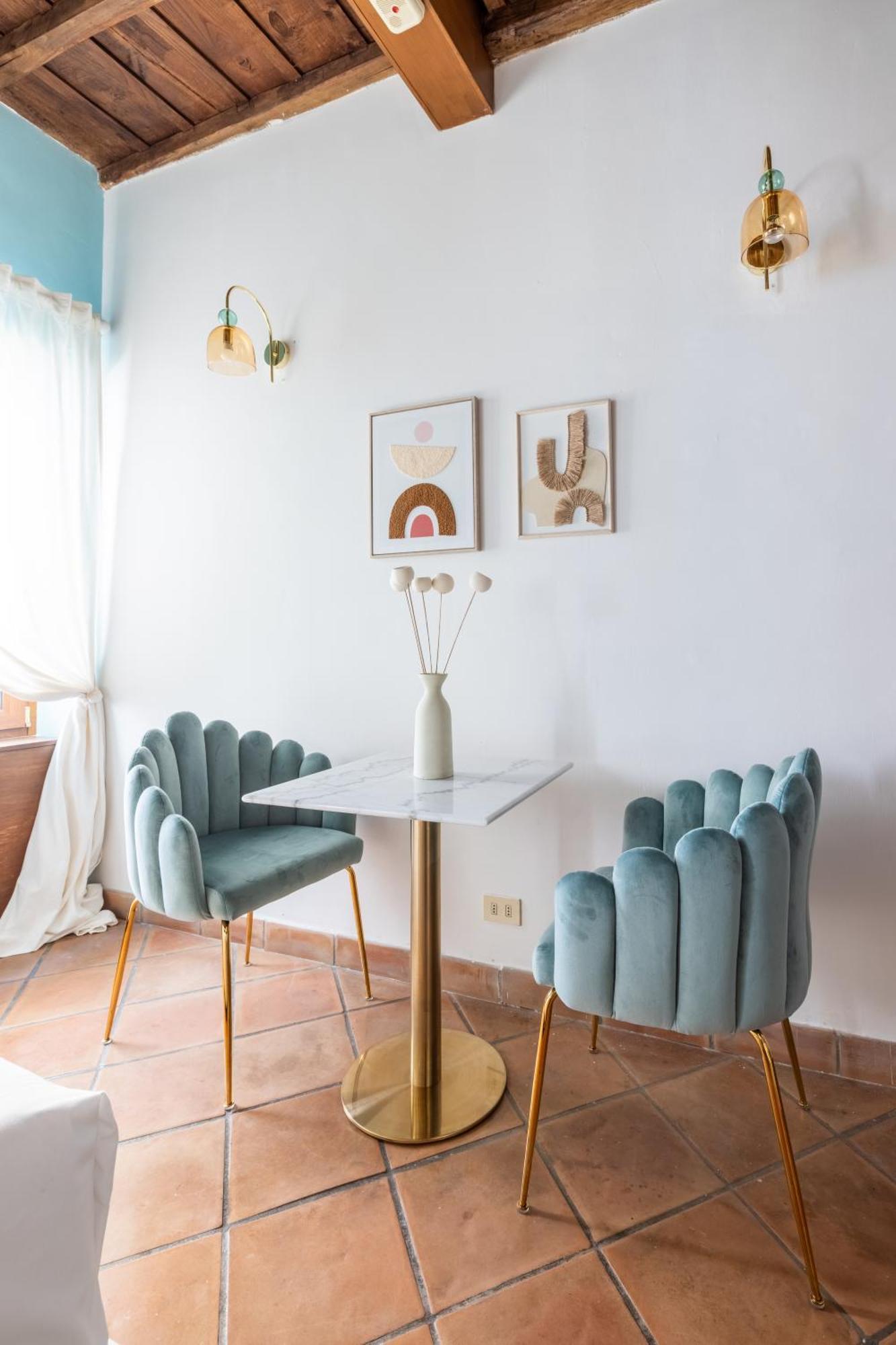 Suite Trevi - Charming Loft Near Trevi Fountain โรม ภายนอก รูปภาพ