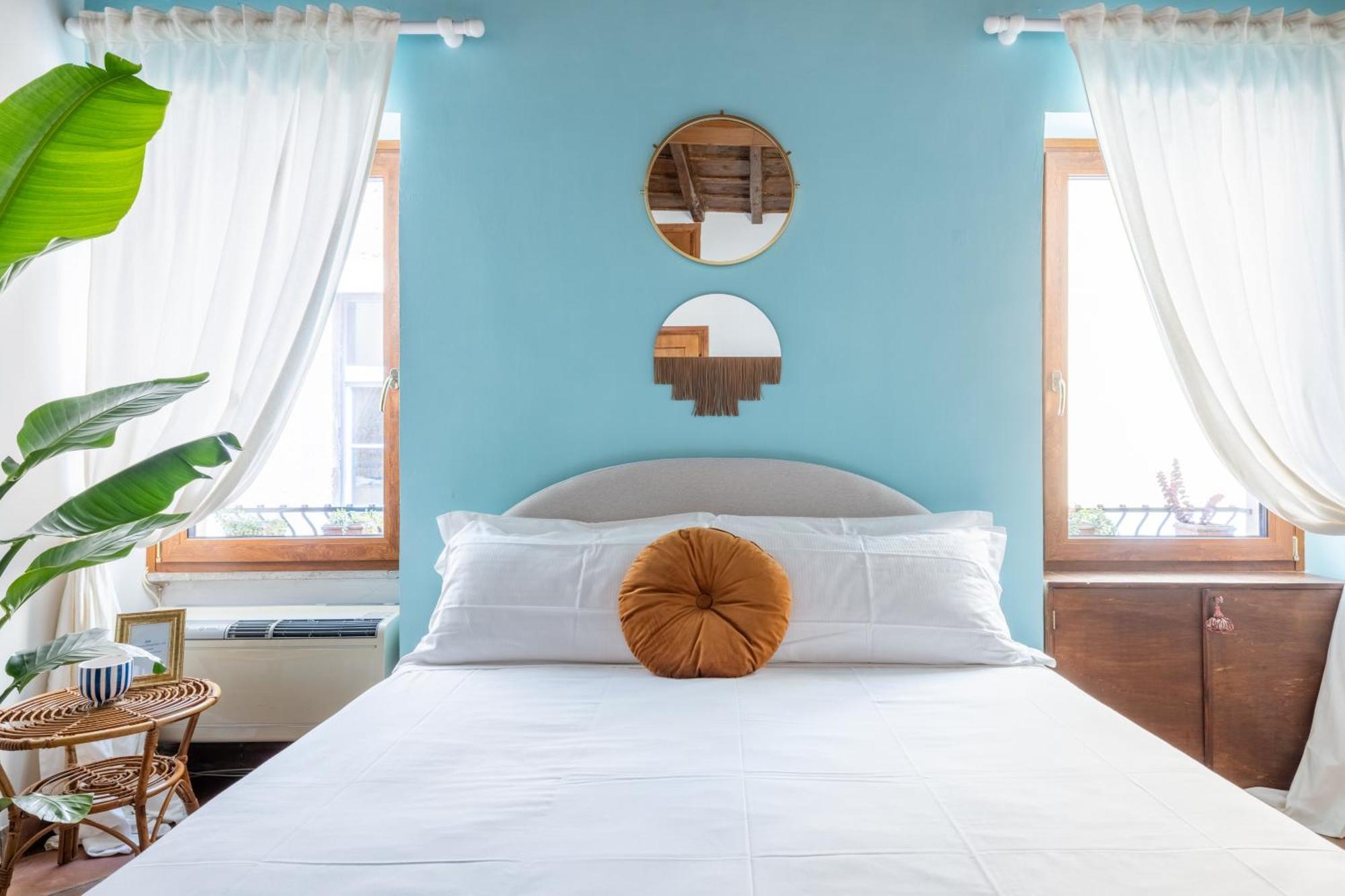 Suite Trevi - Charming Loft Near Trevi Fountain โรม ภายนอก รูปภาพ
