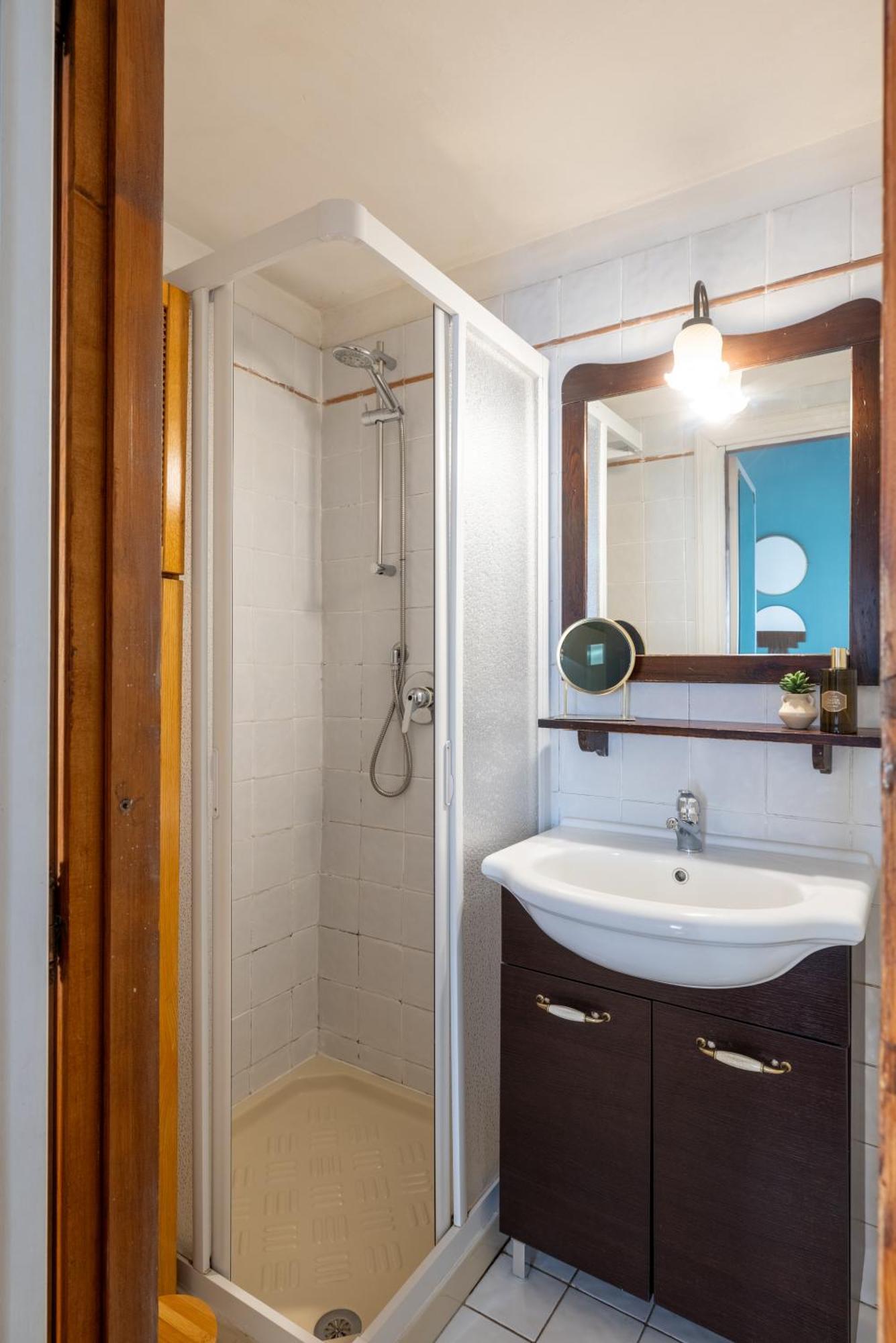 Suite Trevi - Charming Loft Near Trevi Fountain โรม ภายนอก รูปภาพ