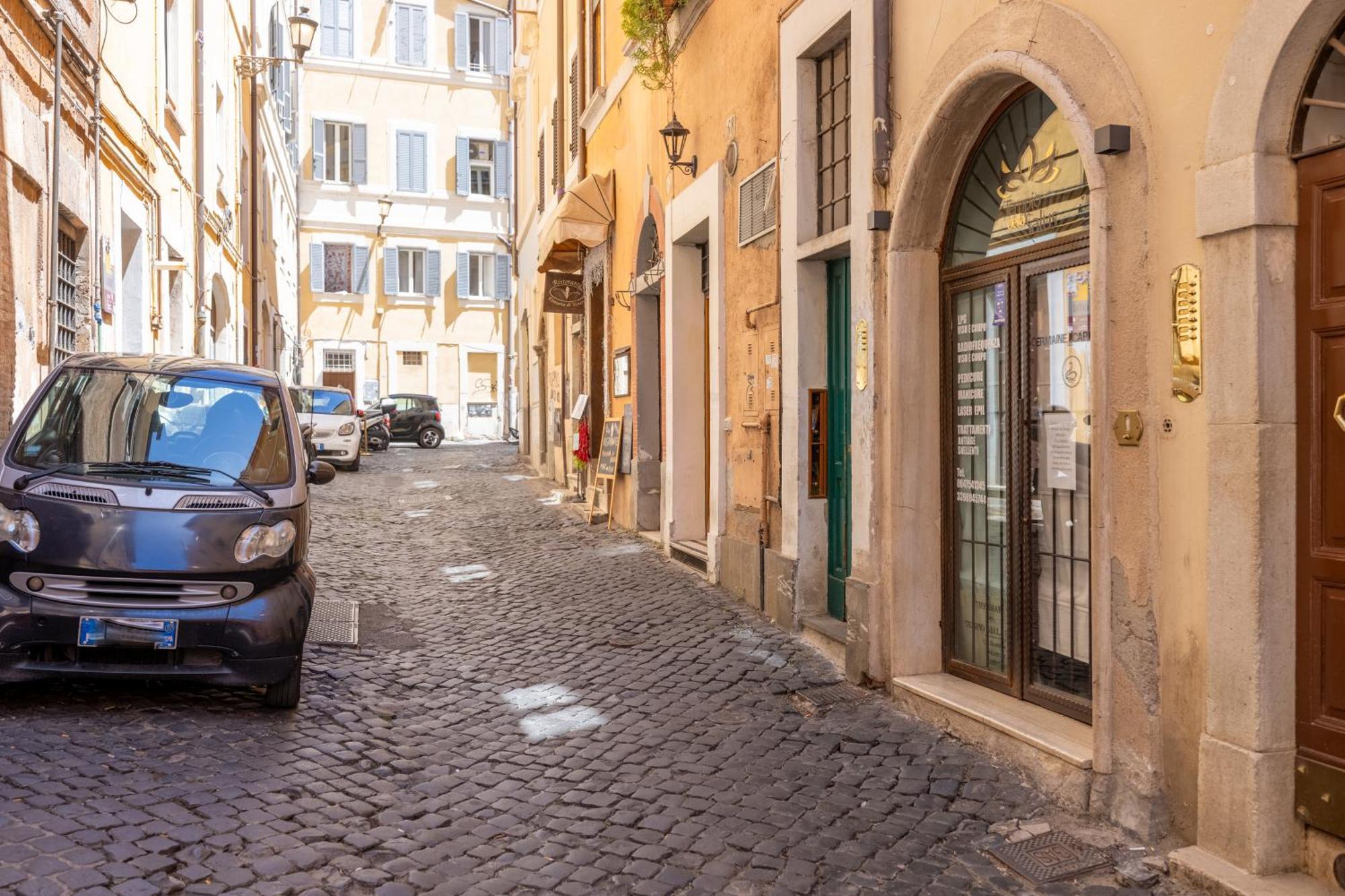Suite Trevi - Charming Loft Near Trevi Fountain โรม ภายนอก รูปภาพ