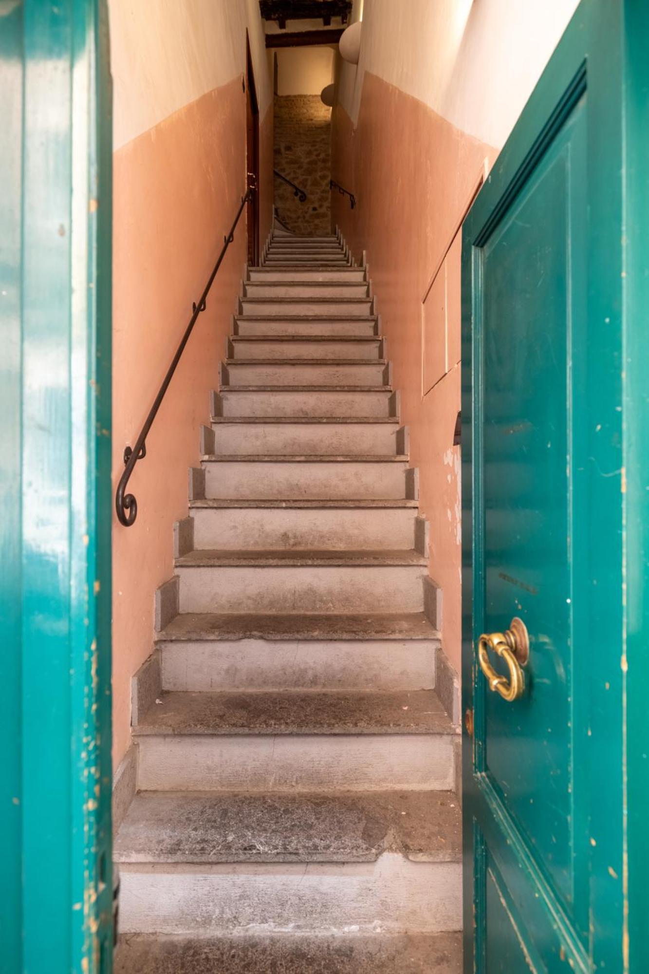 Suite Trevi - Charming Loft Near Trevi Fountain โรม ภายนอก รูปภาพ